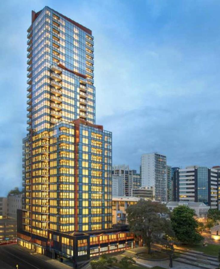 Magnificent Harbour View Skytower View Apartment In Cbd Окленд Экстерьер фото