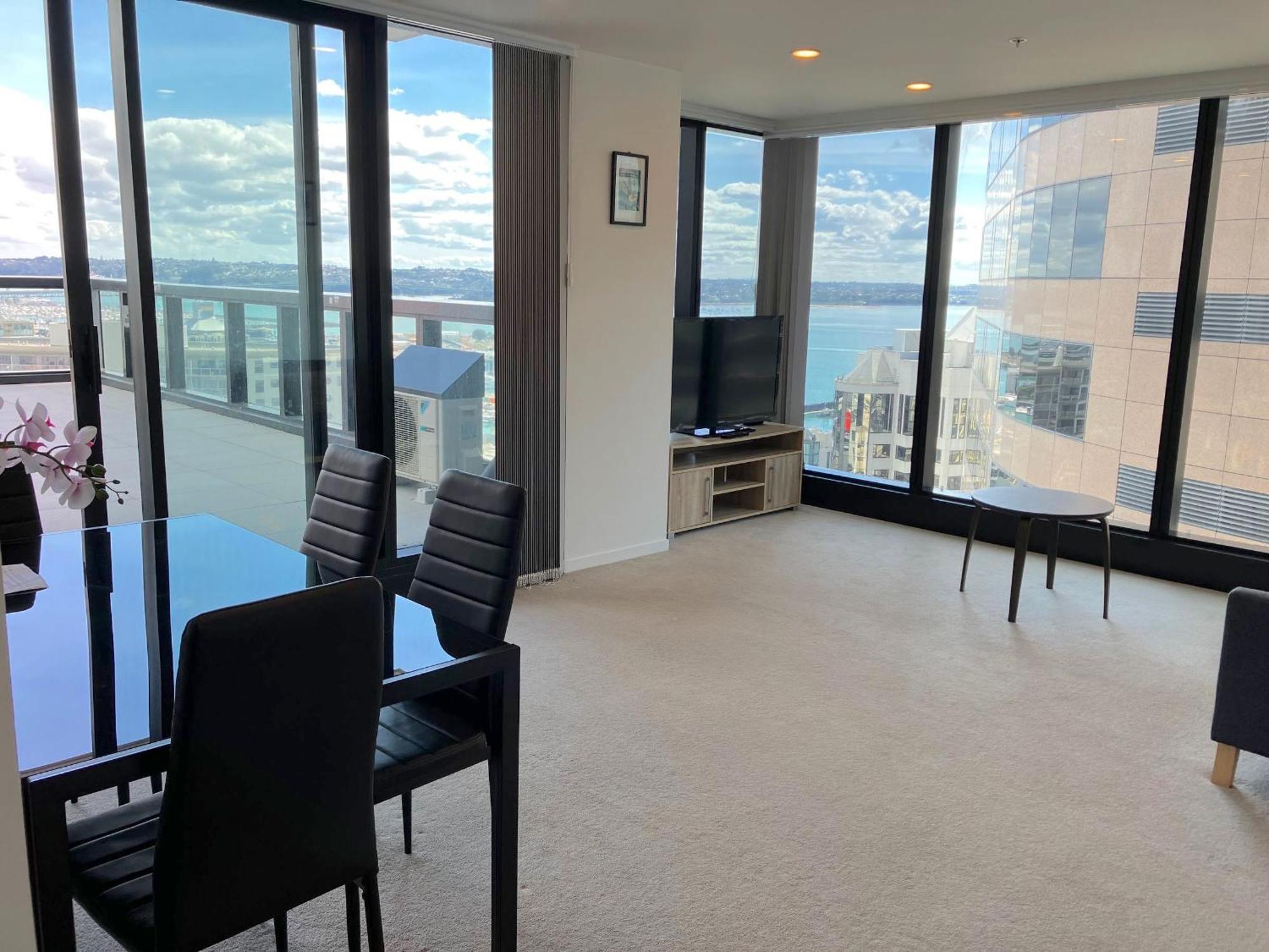 Magnificent Harbour View Skytower View Apartment In Cbd Окленд Экстерьер фото